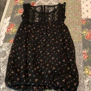 Blouse with zip up back